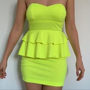2B BEBE Neon Green Strapless Mini Dress
